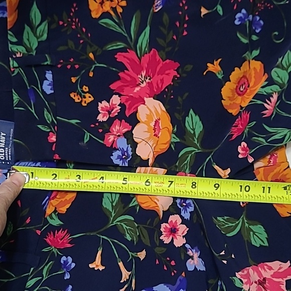 Old Navy Floral Print Harper Mid-Rise Pants size 12 - Picture 7 of 7